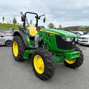 Prix d'usine Tracteur John Deere 5050E – Équipement agricole premium avec pompe et boîte de vitesses performantes – Livraison rapide pour l'agriculture - Product Image 1