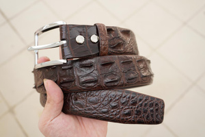 Cinturón de Cuero Genuino de 1.5 Pulgadas con Logotipo Personalizado, Correa con Hebilla de Bloqueo Automático, Producto Personalizable - Product Image 2