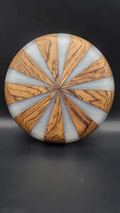 Plateaux de service de petit déjeuner de maison et d'hôtel de style religieux Artisanat en bois et résine époxy avec bords naturels Grands cadeaux! - Product Image 5