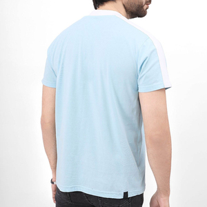 T-shirt en coton bleu clair pour homme, coupe classique, col rond, manches courtes, avec bordure contrastée, style décontracté, séchage rapide, respirant, écologique - Product Image 3