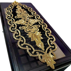 Camino de Mesa Artesanal con Cuentas y Bordado Multicolor, Camino de Mesa de Lujo para Bodas con Cuentas de Semillas y Bordado a Mano - Product Image 1