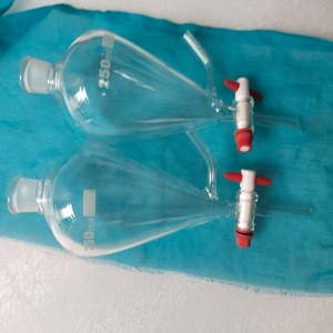 กรวยแยกสาร 250 มล. แก้วโบโรซิลิเกต พร้อมก๊อก PTFE กรวยแยกสารสำหรับการสกัดของเหลว อุปกรณ์ห้องปฏิบัติการเคมี - Product Image 1