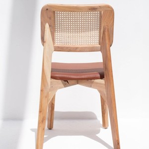 Silla de Comedor Vandana Falcon Sierra de Madera de Mango con Asiento Cómodo para Hogares Modernos - Product Image 2