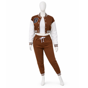 ชุดวอร์มวิซาร์ด 2 ชิ้นสำหรับผู้หญิง ฤดูหนาว แบบสั่งทำโลโก้ได้ เสื้อครอปแจ็คเก็ต กางเกงจ็อกเกอร์ ชุดลำลองสปอร์ตแวร์ ขายส่ง - Product Image 5