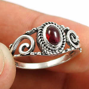 Bague pour femme en argent sterling massif 925 avec pierre précieuse grenat rouge naturel taille ovale, magnifique bijou semi-précieux, vente en gros, style bohème - Product Image 2