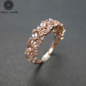 Bague de fiançailles pour femme en argent plaqué or rose avec moissanite taille coussin sertie à griffes - Product Image 1