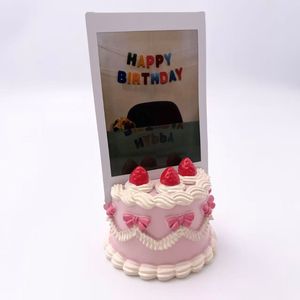 Portafotos con Forma de Pastel de Cumpleaños, Hermoso y Hecho de Poliresina, para Niñas - Product Image 1