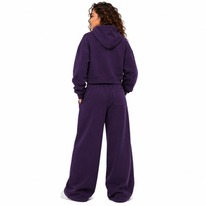 Ensemble de survêtement en molleton épais style urbain avec sweat à capuche court zippé et pantalon de survêtement oversize à jambes larges, personnalisable avec logo, pour l'hiver et l'automne - Product Image 2