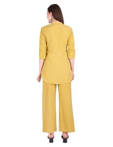 ชุดเซ็ตสีเหลือง SAZU สำหรับผู้หญิง ประกอบด้วยเสื้อคอจีนและกางเกงขายาวทรงปาลาซโซ ผลิตจากผ้าคอตตอนผสม ดีไซน์หรูหรา - Product Image 2