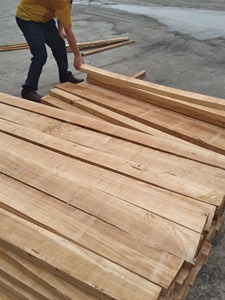 Madera de Caucho Aserrada/Enlucida de Vietnam - Forma Cuadrada/Rectangular, Cortes Personalizados para Muebles y Construcción - Product Image 4