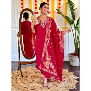 Ensemble élégant JC Beautiful, haut et bas de soirée rose foncé avec dupatta, taille XL - Product Image 1