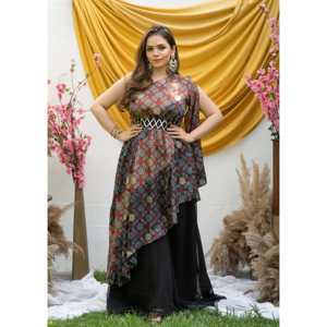 Elegante Conjunto de Kurta de Chifón Negro con un Hombro Descubierto para Mujer, Disponible en Talla XS - Product Image 5