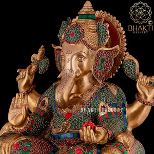 Grande statue de dieu en laiton |   Artisanat métallique moderne fait main, décoration artistique durable pour temple domestique, représentant le dieu hindou de la chance - Product Image 5