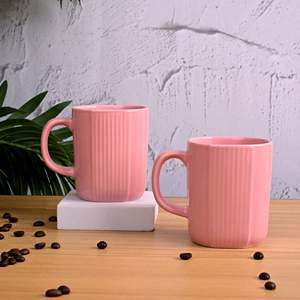ชุดแก้วกาแฟเซรามิกเคลือบสีชมพูพาสเทล 2 ใบ ใช้กับไมโครเวฟได้ ดีไซน์สร้างสรรค์สำหรับเครื่องดื่มร้อน มีจำหน่ายแบบแก้วเดี่ยว - Product Image 6
