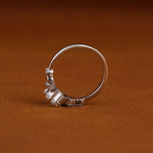 Anillo de Compromiso con Diamante Cultivado en Laboratorio, Corte Pera, Oro Blanco de 14k, Diseño Floral, para Mujer, Joyería de Lujo Personalizada, Certificado IGI - Product Image 2