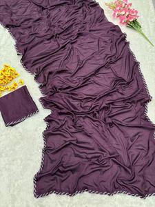 Sari de Seda Chinon Premium con Bordado de Piedras Jarkan Hecho a Mano, Borde Festoneado, Diseño de Alta Costura para Bodas, Ropa Tradicional India para Fiestas - Product Image 4