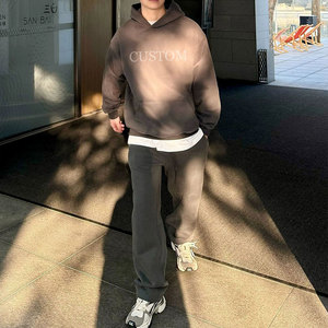 Ensemble sweat-shirt et pantalon de survêtement pour homme, personnalisé avec logo de fabricant OEM, coupe ample et épaisse, style jogging décontracté - Product Image 2