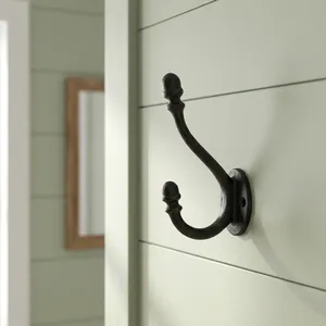 Perchero de pared moderno con forma de sombrero de hierro, el más vendido, organizador para uso residencial, comercial, hotelero y de oficina, disponible al mejor precio. - Product Image 1
