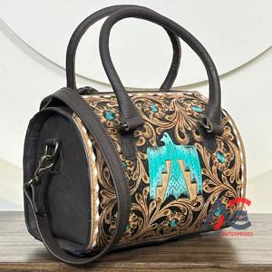 Sac de voyage Thunderbird en cuir véritable fait main, taille moyenne, pour femme, sac de sport durable pour l'extérieur – Collection March Expo - Product Image 1