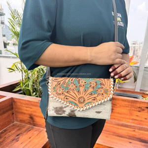 Haute qualité en cuir de vachette véritable usiné sculpture pochette en cuir véritable portefeuilles à bandoulière Collection de femmes Muti utilise Mini sac - Product Image 2