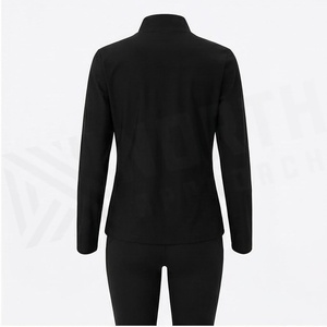 Conjunto de Yoga de 2 Piezas North Approach, Cierre Frontal Completo, Color Negro Sólido, Absorbe el Sudor, Ropa Deportiva para Mujer - Product Image 2