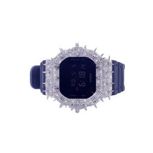 Montre élégante en moissanite et diamants avec bracelet en caoutchouc, entièrement sertie de diamants, de DOPE JEWELLS - Product Image 3