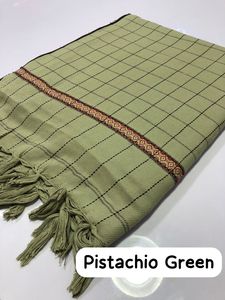 Nouvelle Arrivée Automne Hiver Chaud Châle en Pure Laine à Carreaux Tricoté à Rayures Motif Points Colorés Couverture à Pompons Écharpe Enveloppante - Product Image 3