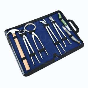 Kit de Herramientas para Herrador con Cortaúñas para Cascos, Clavador Curvo, Probador de Cascos, Extractor de Clavos para Herraduras y Martillo de Conducción de Acero Inoxidable - Product Image 1