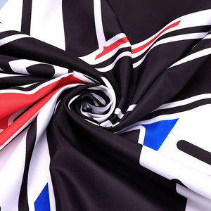 Capa de Peluquería con Estampado de Bandera Americana, Poliéster No Tejido, 140x160cm, para Uso en Barberías y Salones, con Logotipo de Barba y Bigote - Product Image 5