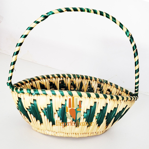 Traditional Boat-Shaped Seagrass <b>Basket</b> <b>with</b> <b>Handle</b> Eco-Friendly Mini Home Decor - Product Image 1
