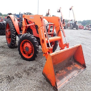 Tracteur M7060D 2017 – Équipement Premium Prêt à l'Exportation, Fourniture en Gros pour Travaux Lourds - Product Image 1