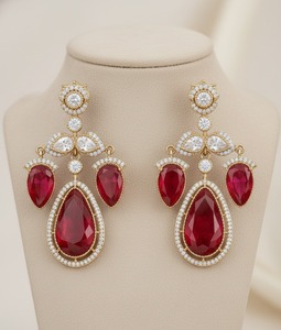 Pendientes colgantes clásicos chapados en oro con forma de gota de agua de circonita roja para mujer, joyería de boda - Product Image 1