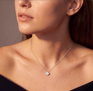 Colgante Minimalista con Diamante Cultivado en Laboratorio de Corte Media Luna de 2.00 ct, Biselado, en Oro Rosa de 9K - Product Image 5