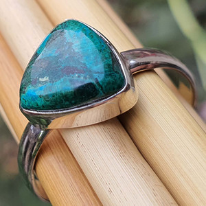 แหวนเพชรเม็ดเล็กสีเขียวคริสโซโคล่าทำด้วยมือของแท้แหวนมินิมอลสีเงินสเตอร์ลิงสำหรับ925 - Product Image 4