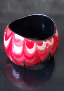 Bracelet en résine époxy multicolore de haute qualité, design attrayant, disponible en différentes tailles, personnalisable, accessoire polyvalent - Product Image 5