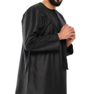 Classic White Omani <b>Thobe</b> – Traditional Embroidered Neckline Dishdasha for Prayer - Product Image 5