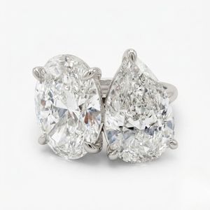 Bague en diamant ovale taille poire de 5 carats certifiée IGI, en platine PT950, sertie de griffes, modèle Toi et Moi - Product Image 1