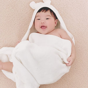 Toalla de Baño Grande Blanca de Punto Ecológica, Reciclable, de Nailon Suave y Absorbente para Uso Diario en el Baño Familiar - Product Image 4