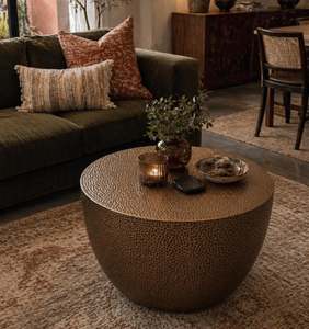 Table basse moderne en aluminium doré pour salon et jardin, avec design martelé sur les côtés - Product Image 5
