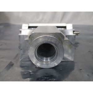 AMAT 0040-09008 AMP FRAME, VACUUM PORT SLIT WIN - อุปกรณ์และอะไหล่เซมิคอนดักเตอร์ระดับโลกที่เชื่อถือได้ - Product Image 4