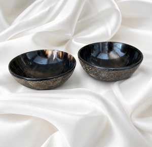 Bol à salade et de service en corne de buffle naturelle, vaisselle élégante artisanale pour une décoration rustique, des dîners de luxe et la maison - Product Image 1