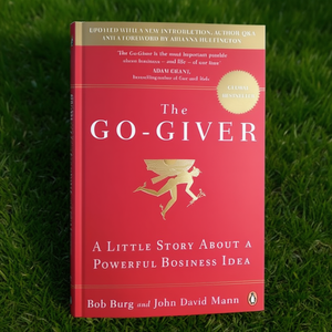The Go-Giver de los autores Bob Burg y John David Mann, impresión de libros de tapa blanda personalizados - Product Image 3