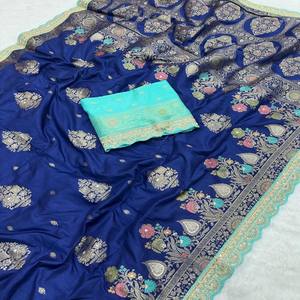 VASTRA COTTAGE Saree de seda Dola de alta resistencia con bordado Meenakari Zari, ribete de cordón y lentejuelas, y blusa a contraste para mujer - Product Image 4