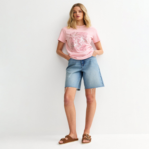 Wholesale Light Pink Foiled Flower Print Women's T-Shirt Soft Cotton Fabric Casual Wear Breathable Women's Shirts Custom Design - Product Image 6