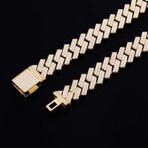 Cadena de eslabones cubanos de oro amarillo con diamantes de moissanita para hombre y mujer, con incrustaciones de circonitas, en oferta. - Product Image 2