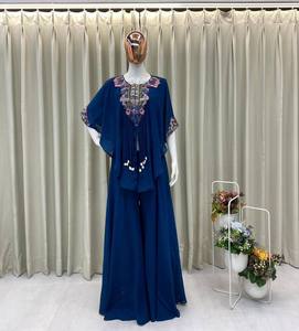 Ensemble Blouse et Palazzo Ethnique pour Femme, Tenue Indienne et Pakistanaise Brodée, pour Mariage, Fête, Diwali - Product Image 3
