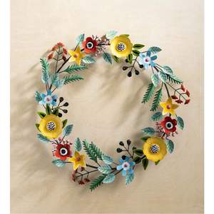 Couronne murale en métal faite à la main, style rustique, en fer forgé, avec roses artificielles, pour décoration artistique de ferme, maison, mariage, extérieur - Product Image 6