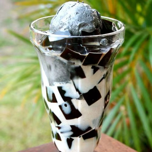 โรงงานเวียดนามจำหน่ายเยลลี่หญ้าดำ สมุนไพรธรรมชาติ ของหวานเย็นสดชื่น ผู้จัดจำหน่ายส่งออกจำนวนมาก - Product Image 1