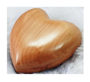 Urnas de madera para mascotas con tamaño personalizado Urnas de almacenamiento funerario Alta venta Mango Impresión de pata de madera y urnas de diseño en forma de corazón - Product Image 4