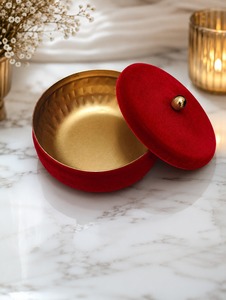 Urli de Té Rojo Terciopelo con Tapa, Acabado Exterior Rojo Terciopelo de Primera Calidad, Apto para Pedidos al por Mayor y en Grandes Cantidades - Product Image 1